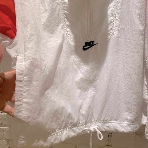 Nike windbreaker like new 🤍 sz M - Picture 3 of 4